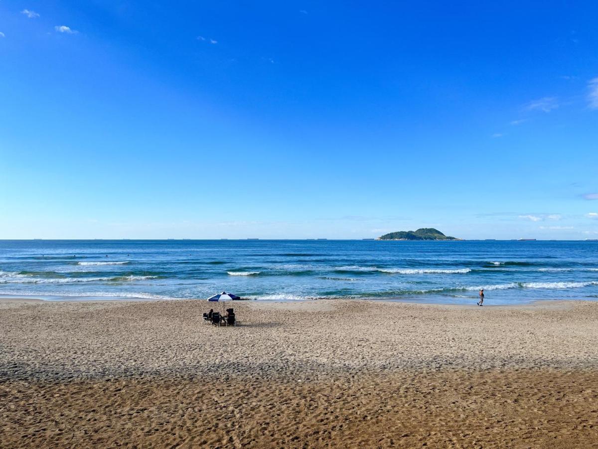 Frente Pro Mar - A - Do Tombo - Beachfront Apartment *