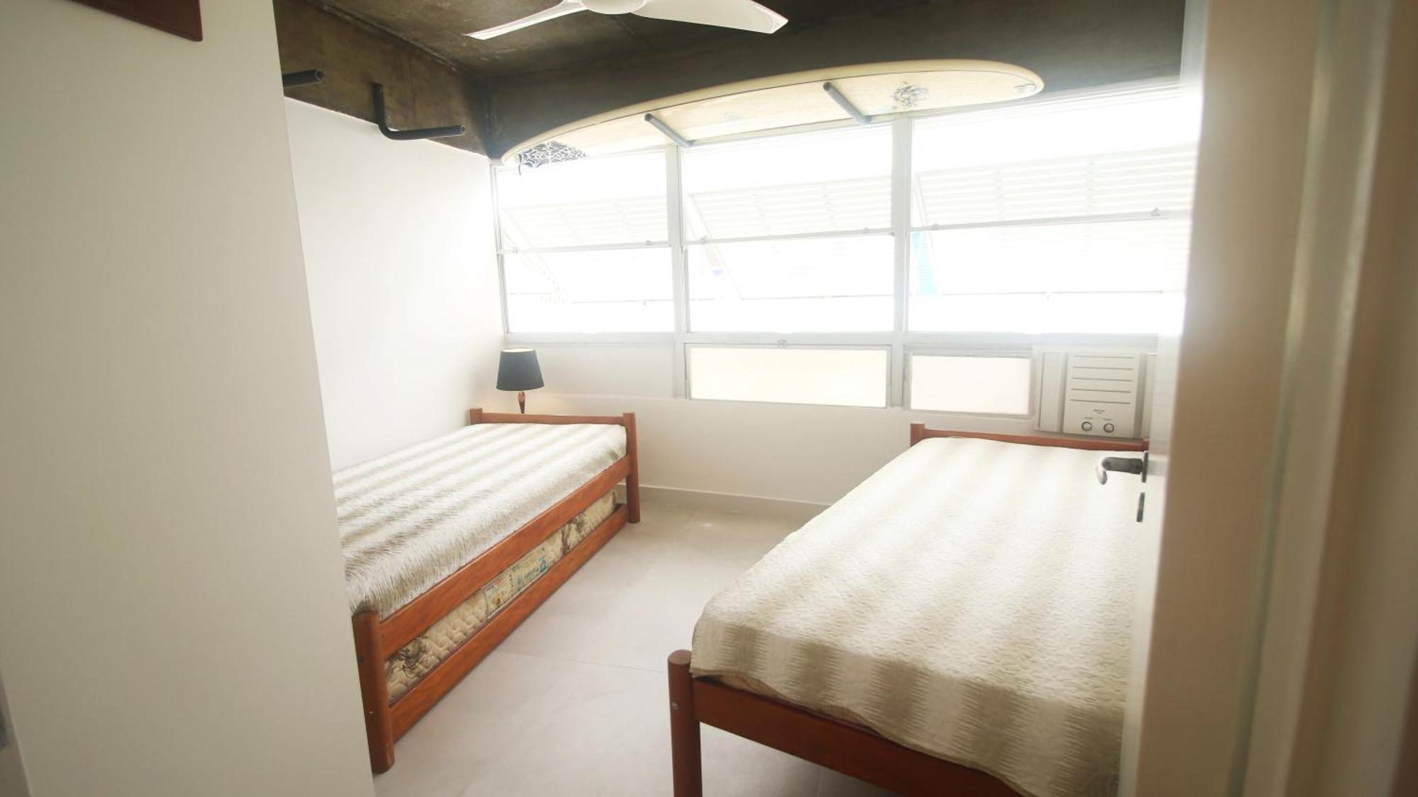Frente Pro Mar - A - Do Tombo - Beachfront * Guaruja