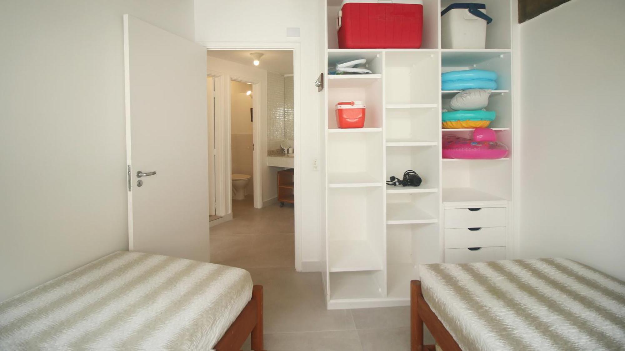 Frente Pro Mar - A - Do Tombo - Beachfront Apartment